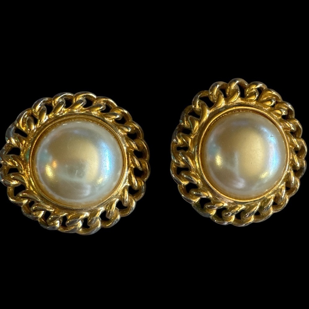 Pearlesque Gold Tone Clip On Earrings - classic - see pics for size